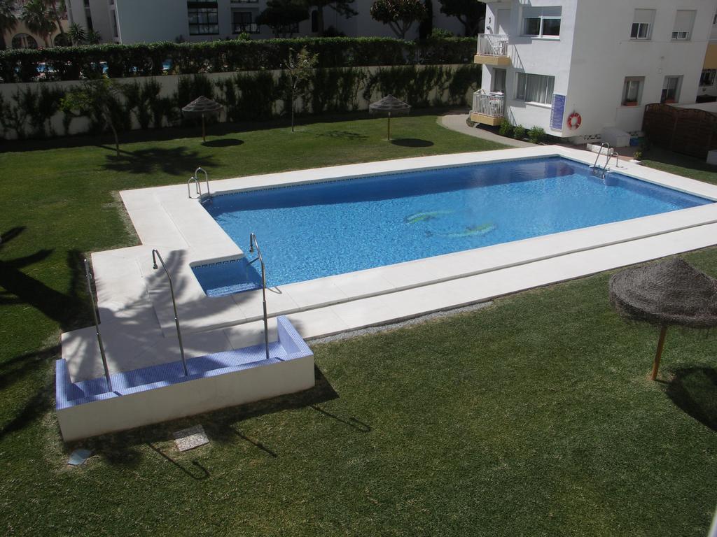 Apartamentos Lual Torrecilla Nerja Cameră foto
