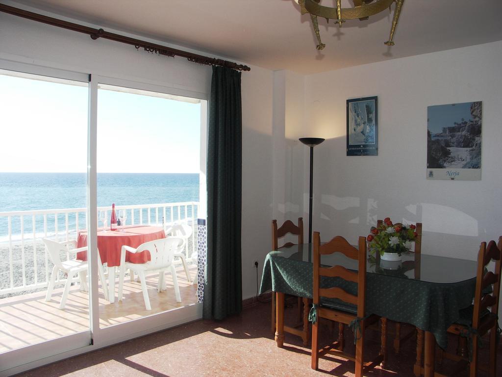 Apartamentos Lual Torrecilla Nerja Exterior foto